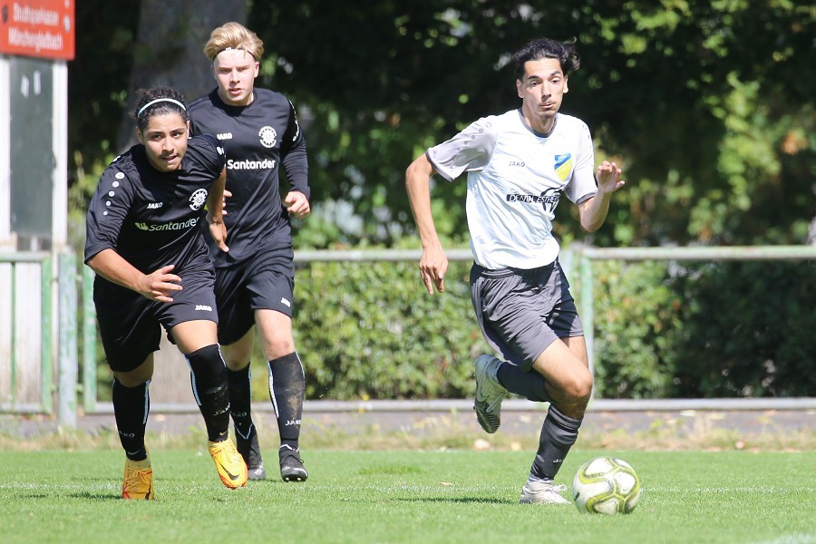 1. FC Mönchengladbach U18 vs. PSV Mönchengladbach (2022/23)_10