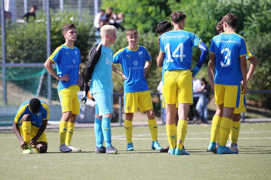 1. FC Mönchengladbach U19 vs. Kevelaerer SV (2022/23)_1