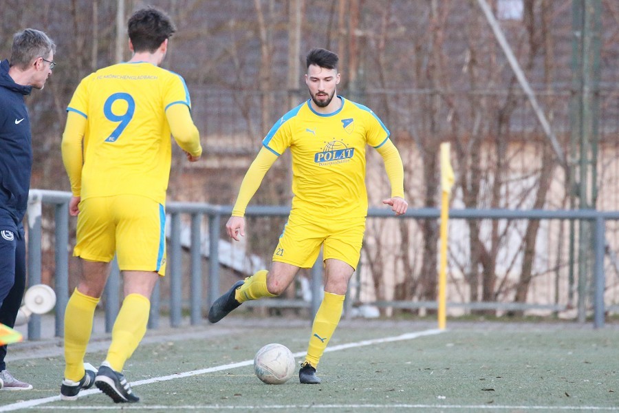 1. FC Mönchengladbach vs. Ratingen 04/19 (2021/22)_30