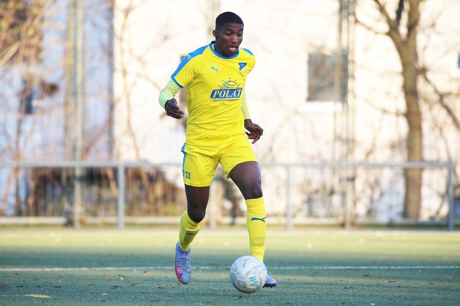 1. FC Mönchengladbach vs. Ratingen 04/19 (2021/22)_3