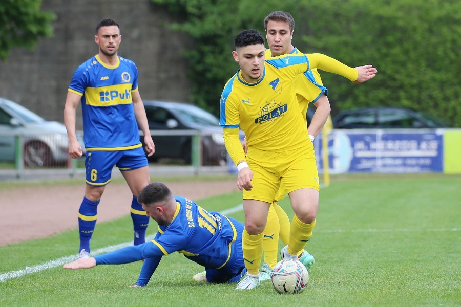 1. FC Mönchengladbach vs. SC Union Nettetal (2021/22)_15