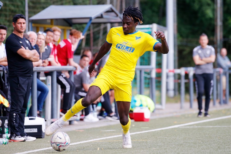 1. FC Mönchengladbach vs. SC Velbert (2021/22)_45