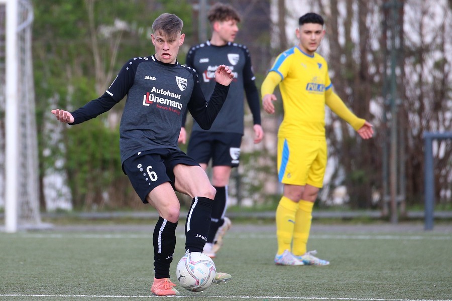 1. FC Mönchengladbach vs. SF Niederwenigern (2021/22)_12