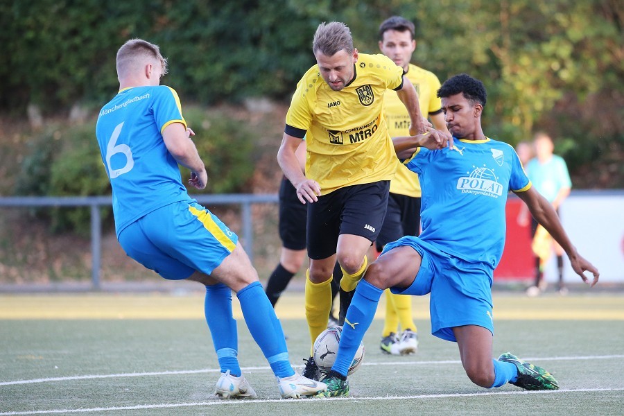 1. FC Mönchengladbach vs. Sportfreunde Hamborn 07 (2022/23)_6