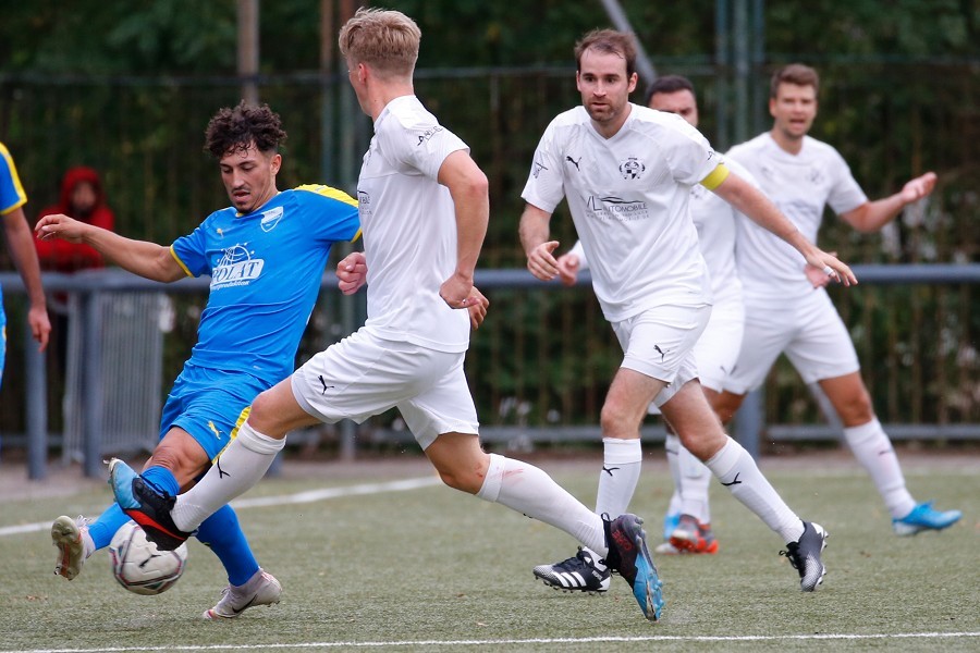 1. FC Mönchengladbach vs. VfB 03 Hilden (2020/21)_21