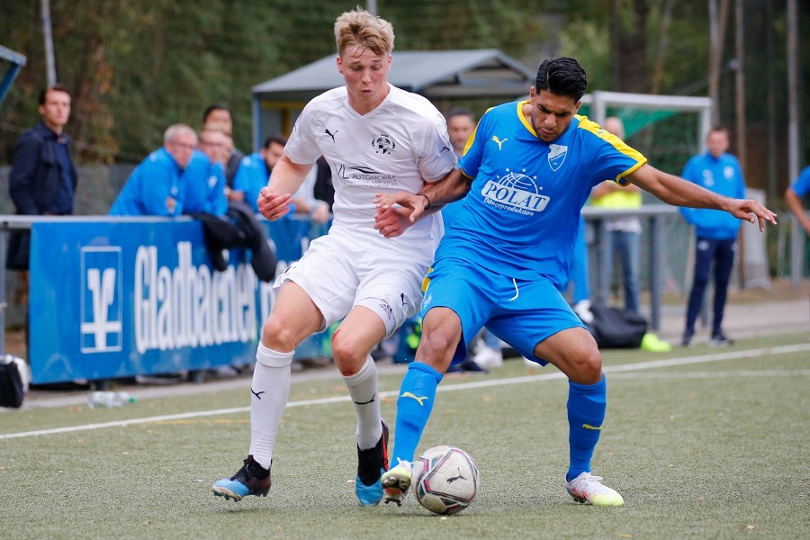 1. FC Mönchengladbach vs. VfB 03 Hilden (2020/21)_23
