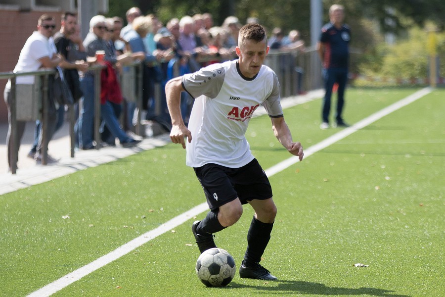 1. FC Viersen II vs. Rheinwacht Stürzelberg (2020/21)_14