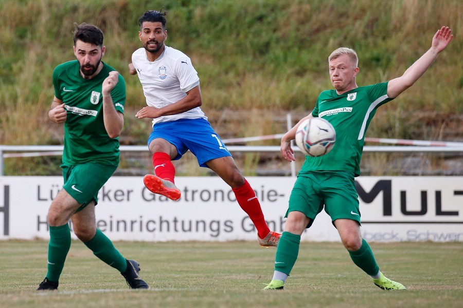 1. FC Phönix Lübeck vs. Eichholzer SV (2020/21)