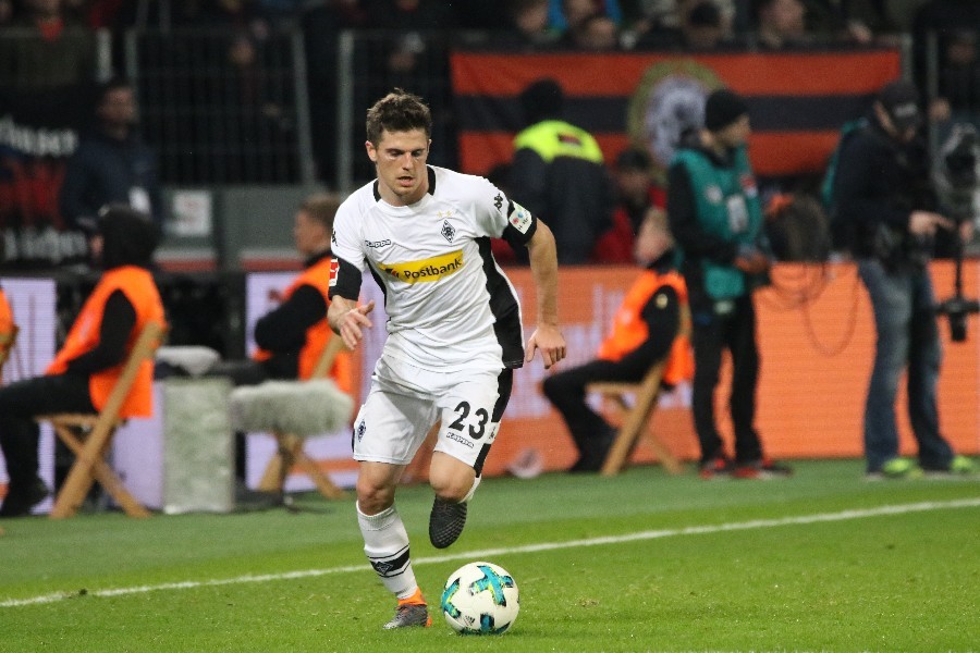 Bayer 04 Leverkusen- Borussia Mönchengladbach (2017/18)_3