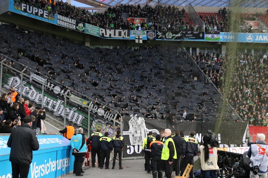 Bayer 04 Leverkusen- Borussia Mönchengladbach (2017/18)_8