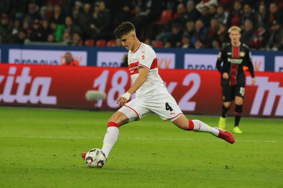 Bayer 04 Leverkusen- VfB Stuttgart (2018/19)_10