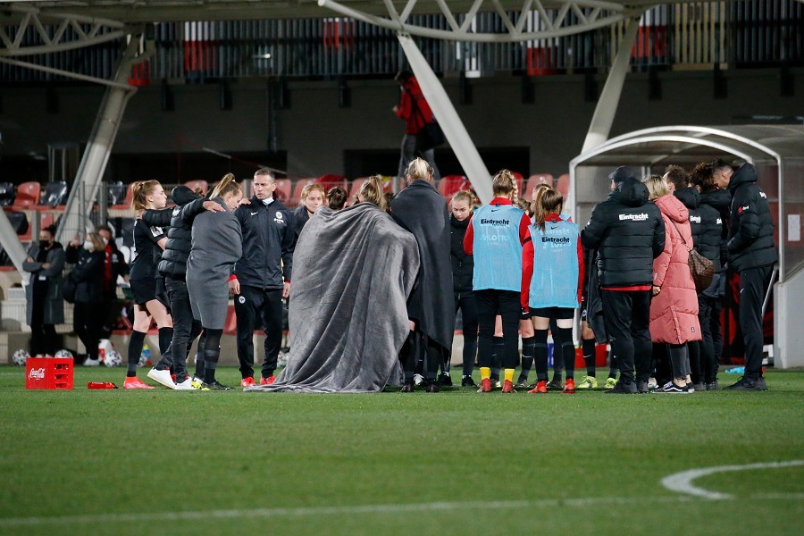 Bayer 04 Leverkusen vs. Eintracht Frankfurt (2020/21)_46