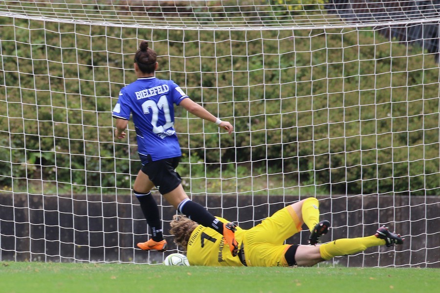 Borussia Mönchengladbach- Arminia Bielefeld (2019/20)_25