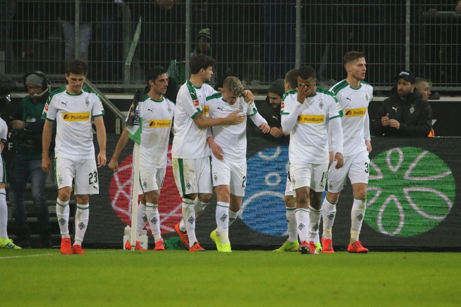 Borussia Mönchengladbach- FC Augsburg (2018/19)_54