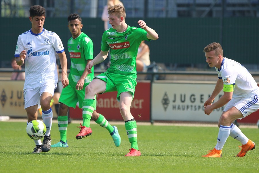 Borussia Mönchengladbach- FC Schalke 04 (2017/18)_19