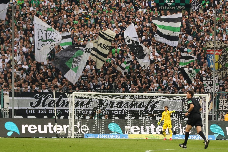 Borussia Mönchengladbach- FC Schalke 04 (2018/19)_31
