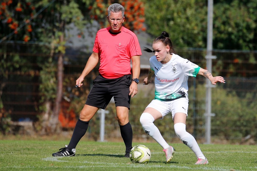Borussia Mönchengladbach Frauen vs. SV Straelen B-Jugend (2020/21)_14