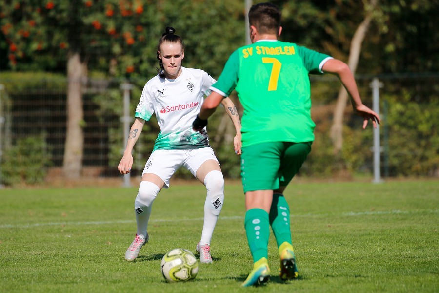 Borussia Mönchengladbach Frauen vs. SV Straelen B-Jugend (2020/21)_15