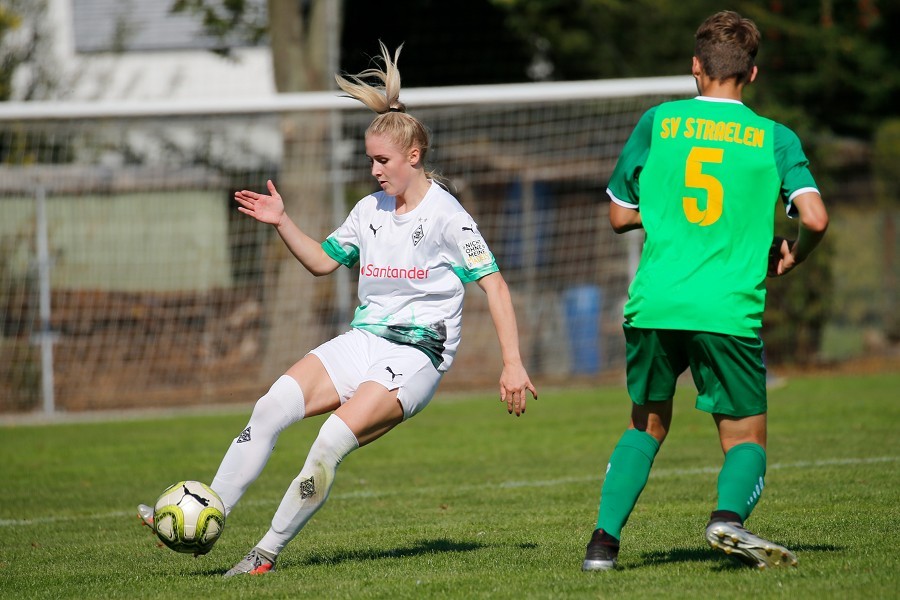 Borussia Mönchengladbach Frauen vs. SV Straelen B-Jugend (2020/21)_16