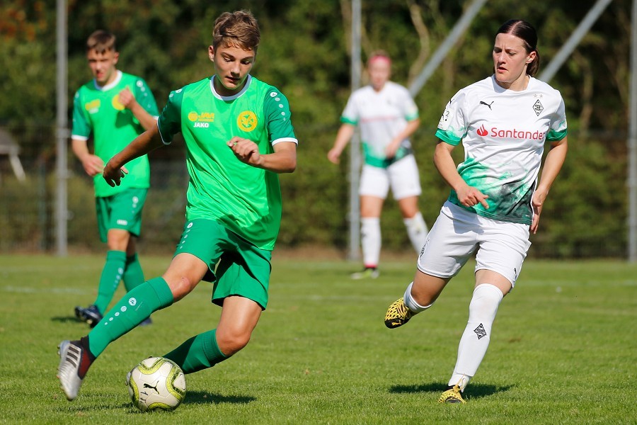 Borussia Mönchengladbach Frauen vs. SV Straelen B-Jugend (2020/21)_21