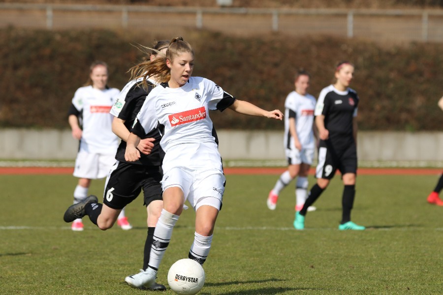 Borussia Mönchengladbach- Herforder SV Borussia Friedenstal (2017/18)_20