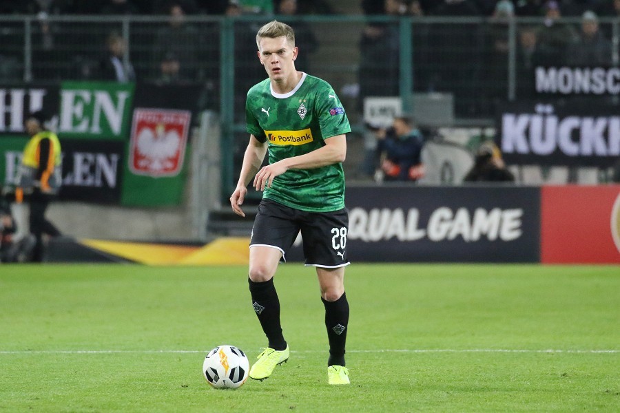 Borussia Mönchengladbach- Istanbul Basaksehir (2019/20)_14