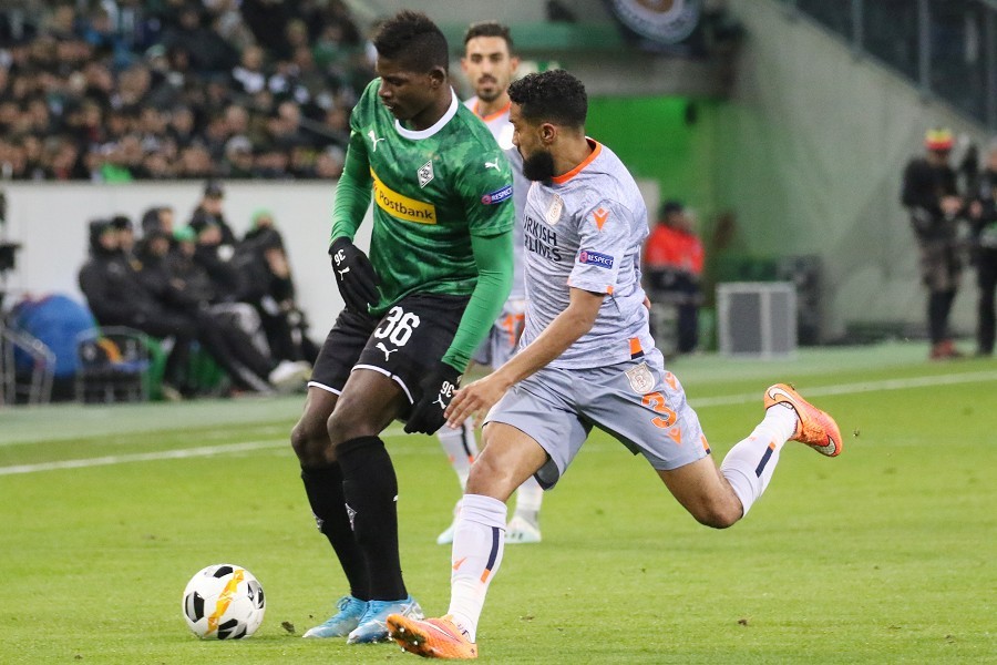 Borussia Mönchengladbach- Istanbul Basaksehir (2019/20)_15