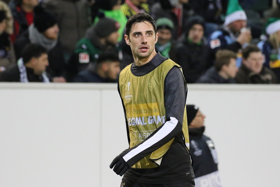 Borussia Mönchengladbach- Istanbul Basaksehir (2019/20)_23