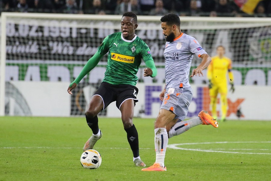Borussia Mönchengladbach- Istanbul Basaksehir (2019/20)_32