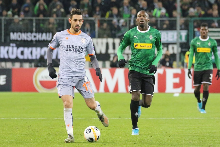 Borussia Mönchengladbach- Istanbul Basaksehir (2019/20)_35
