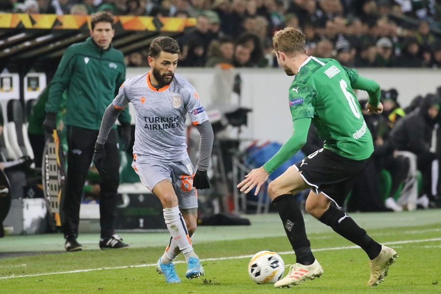 Borussia Mönchengladbach- Istanbul Basaksehir (2019/20)_43