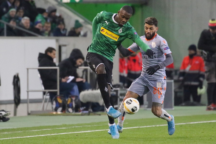 Borussia Mönchengladbach- Istanbul Basaksehir (2019/20)_46