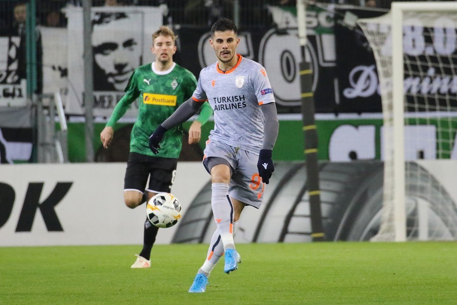 Borussia Mönchengladbach- Istanbul Basaksehir (2019/20)_7