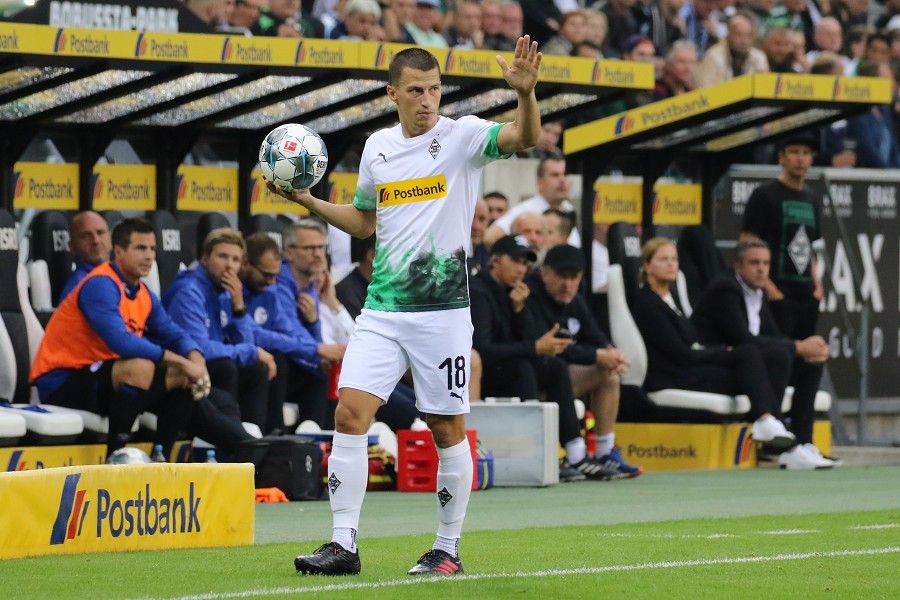 Borussia Mönchengladbach- Schalke 04 (2019/20)_39
