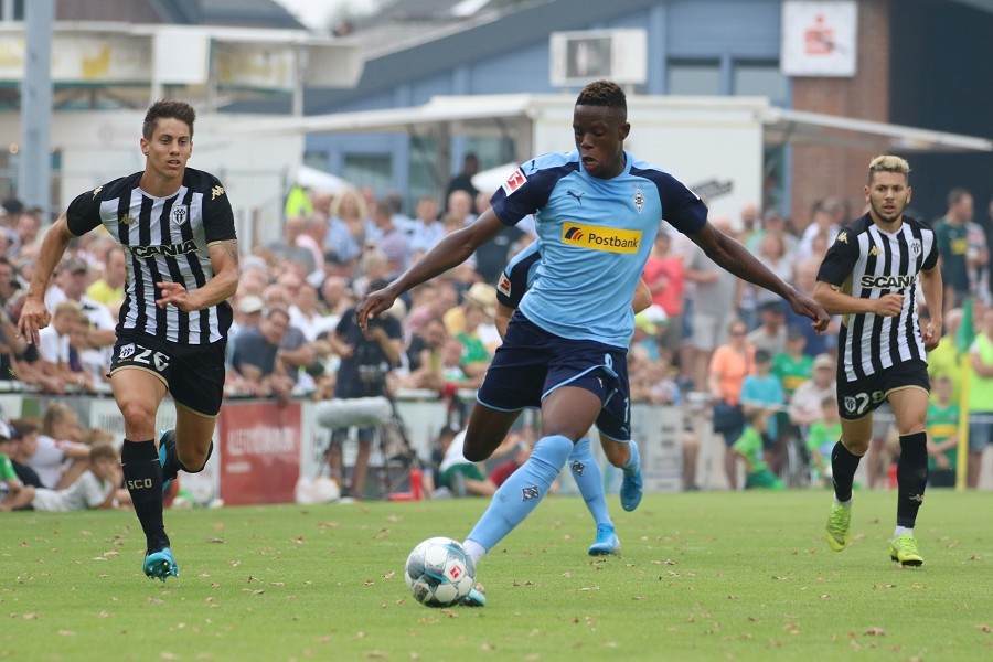 Borussia Mönchengladbach- SCO Angers (2019/20)_17
