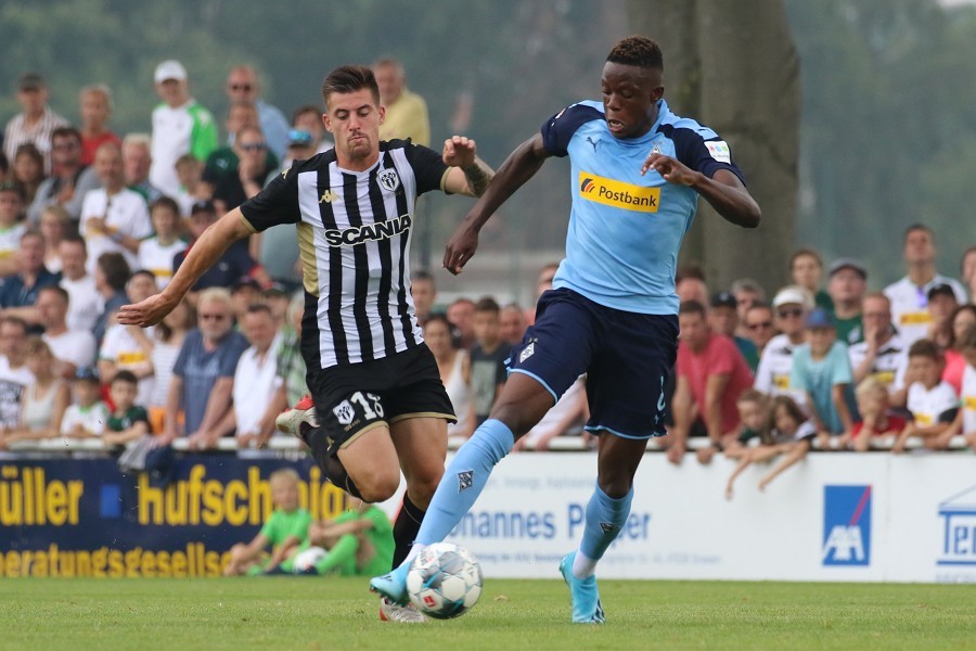 Borussia Mönchengladbach- SCO Angers (2019/20)_21