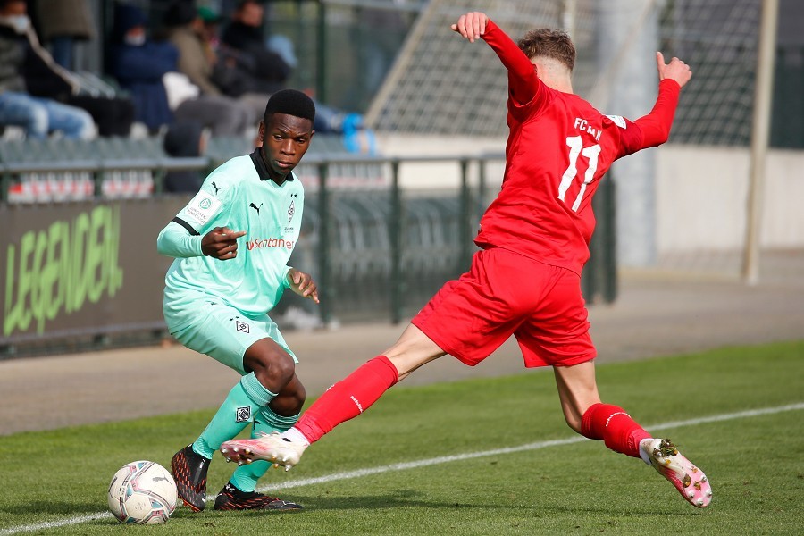 Borussia Mönchengladbach U17 vs. 1. FC Köln U17 (2020/21)_2