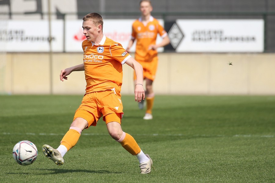 Borussia Mönchengladbach U17 vs. DSC Arminia Bielefeld U17 (2021/22)_18