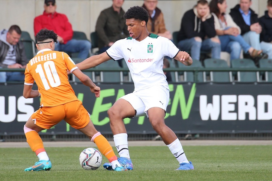 Borussia Mönchengladbach U17 vs. DSC Arminia Bielefeld U17 (2021/22)_20