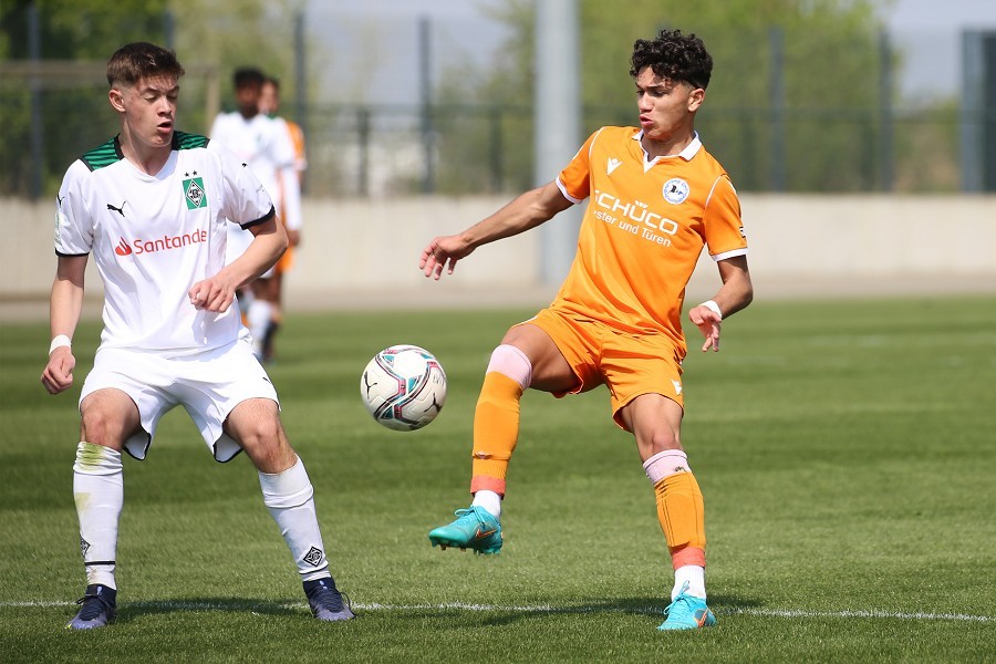 Borussia Mönchengladbach U17 vs. DSC Arminia Bielefeld U17 (2021/22)_33