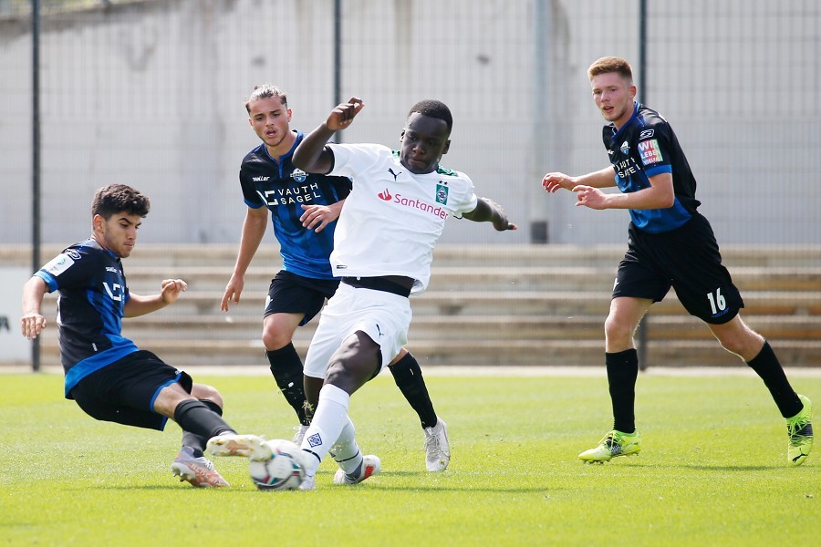 Borussia Mönchengladbach U17 vs. SC Paderborn U17 (2021/22).._20