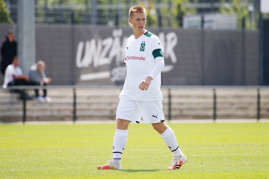 Borussia Mönchengladbach U17 vs. SC Paderborn U17 (2021/22).._21