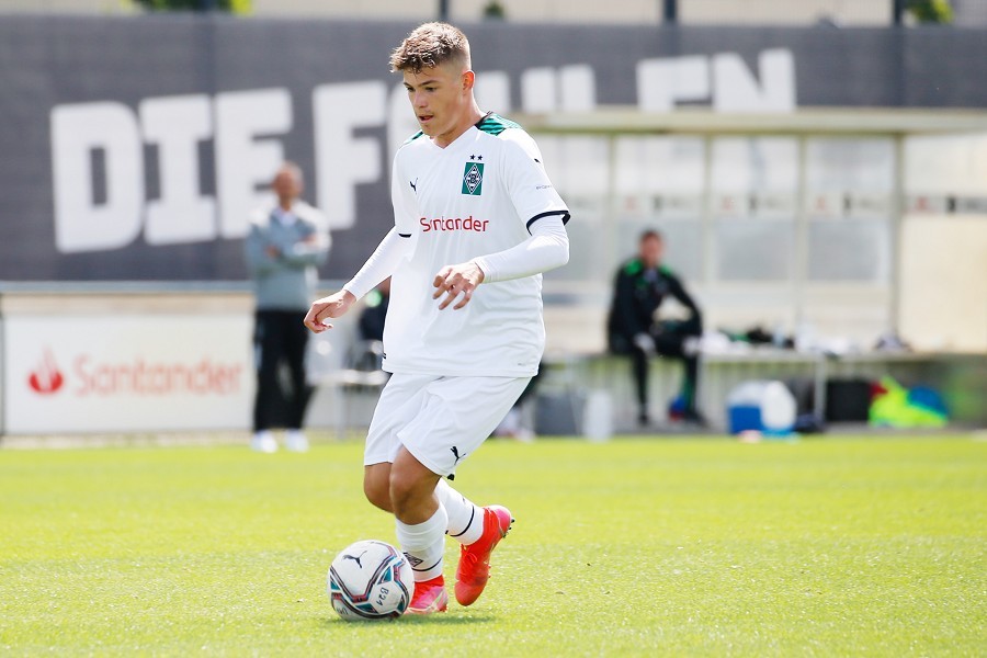 Borussia Mönchengladbach U17 vs. SC Paderborn U17 (2021/22).._23