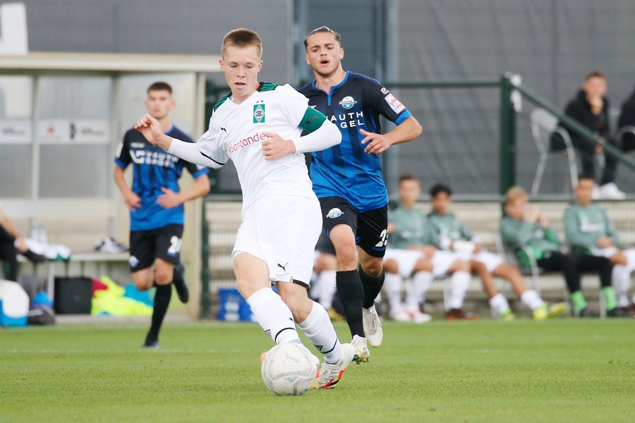 Borussia Mönchengladbach U17 vs. SC Paderborn U17 (2021/22).._3