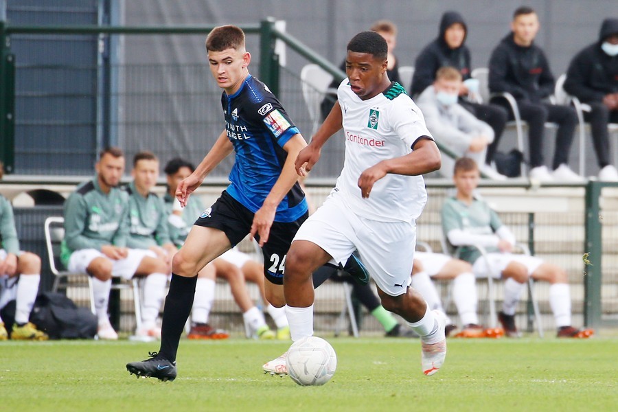 Borussia Mönchengladbach U17 vs. SC Paderborn U17 (2021/22).._5