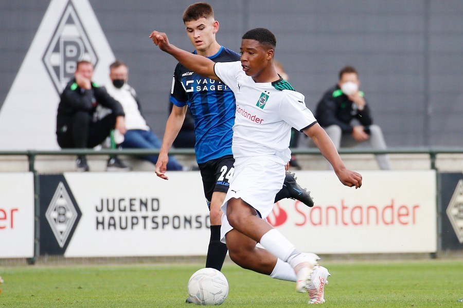 Borussia Mönchengladbach U17 vs. SC Paderborn U17 (2021/22).._6