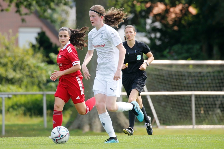 Borussia Mönchengladbach U17 vs. SSV Rhade U17 (2021/22)_10
