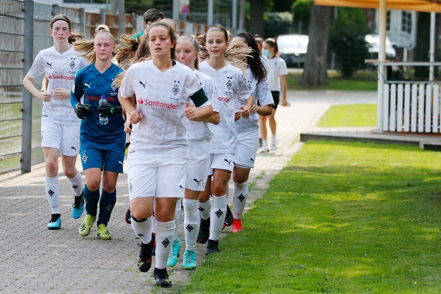 Borussia Mönchengladbach U17 vs. SSV Rhade U17 (2021/22)_1