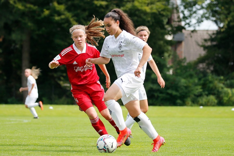 Borussia Mönchengladbach U17 vs. SSV Rhade U17 (2021/22)_22
