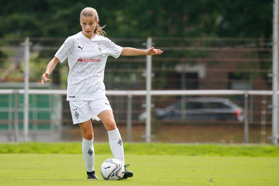 Borussia Mönchengladbach U17 vs. SSV Rhade U17 (2021/22)_32